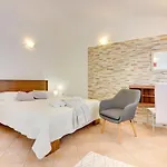 House Marija Nyaraló