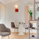 House Marija Nyaraló